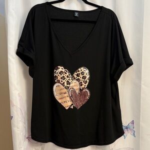SHEIN Black V-Neck Short Sleeve Top with Leopard Heart Motif 2X
